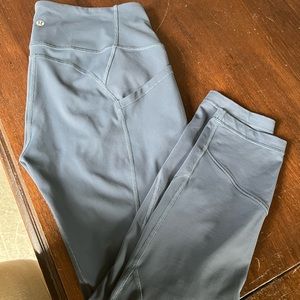 Lululemon slate blue leggings with pockets sz 10. 3/4 length